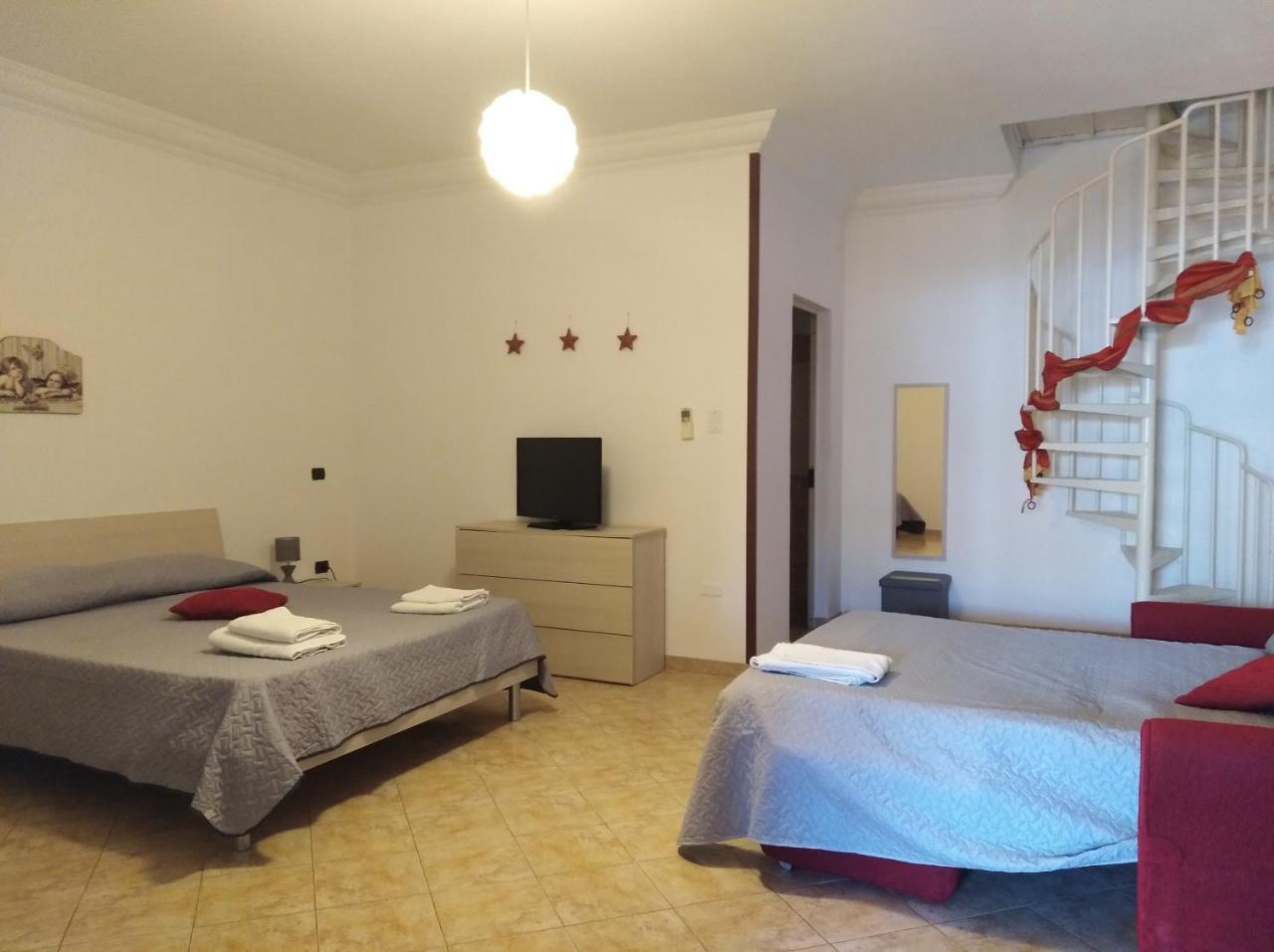 Casetta A Pochi Passi Dal Mare 马扎拉德尔瓦洛 外观 照片